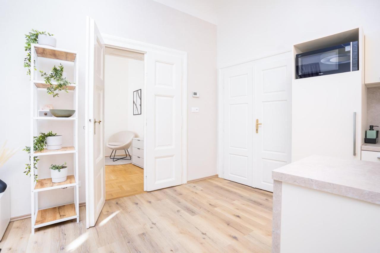 Prague Days - Bright Apartment - Old Town Exterior foto